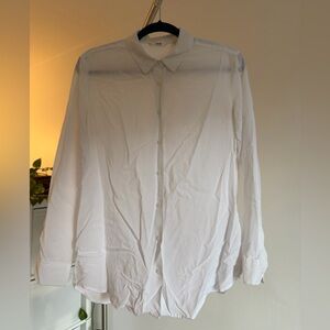 Uniqlo Women’s White Dress Shirt